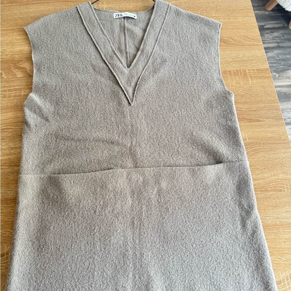 Zara Beige V-Neck Sweater Vest